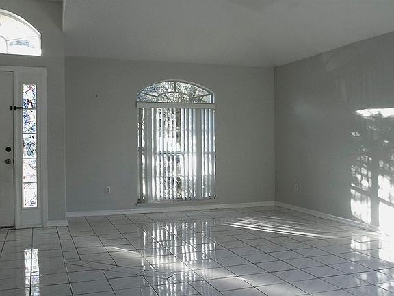 3rd image of 4111 Forest Island Dr