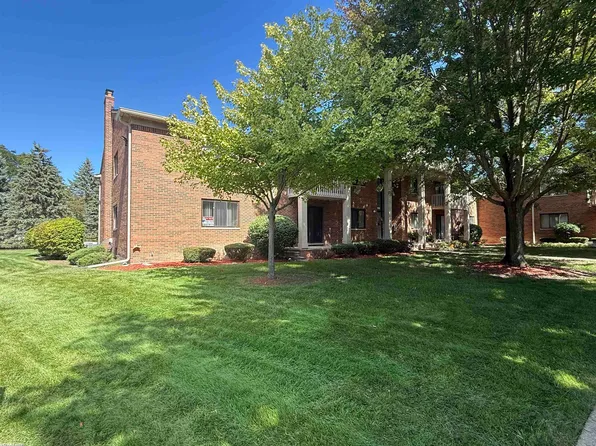 42188 Toddmark Ln APT 4, Clinton Township, MI 48038