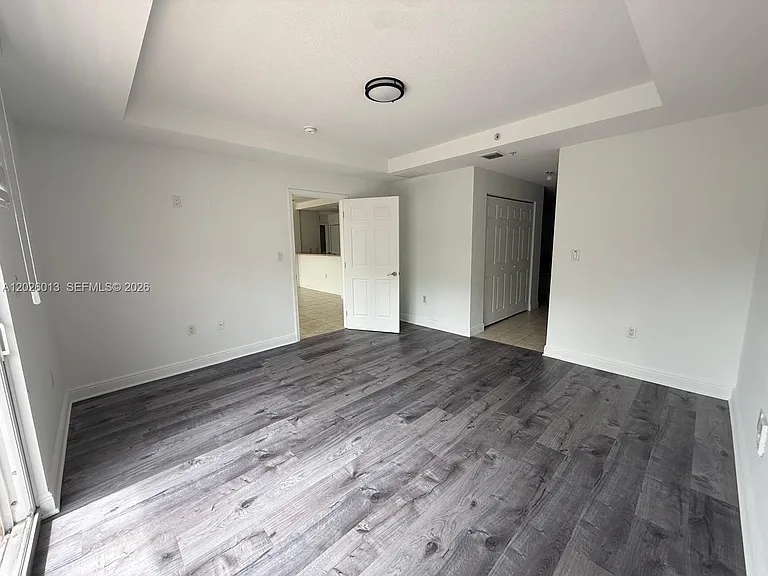 107 Mendoza Ave #201 — Photo 10