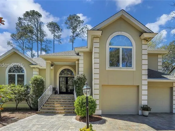12 Coquina Rd, Hilton Head Island, SC 29928