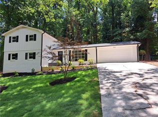 5512 Four Winds Dr SW, Lilburn, GA 30047