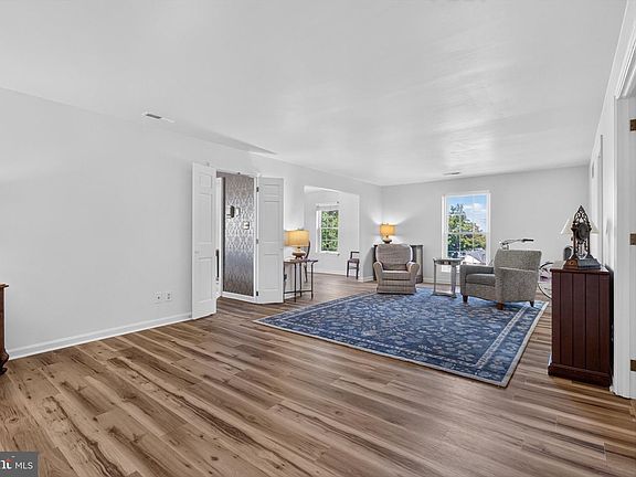 5th image of 1000 Country Club Rd Unit A2