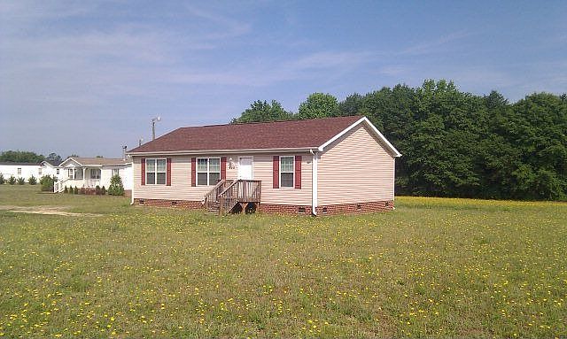 2nd image of 820 Nicholson Rd