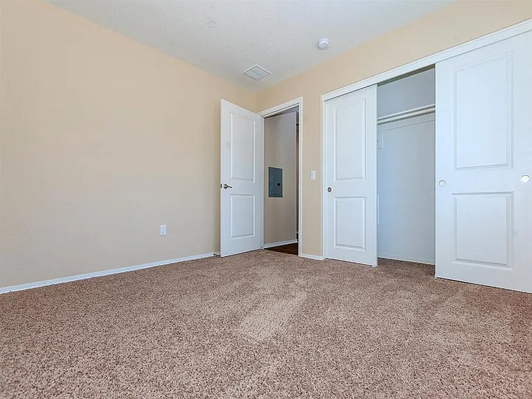 Heritage II Luxury Senior Apts — Photo 36