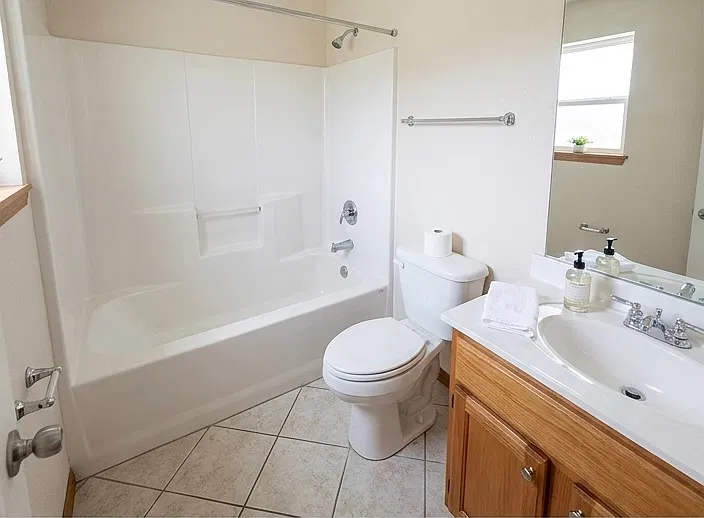 3 bed, 1340 sqft, $1,500 — Photo 4