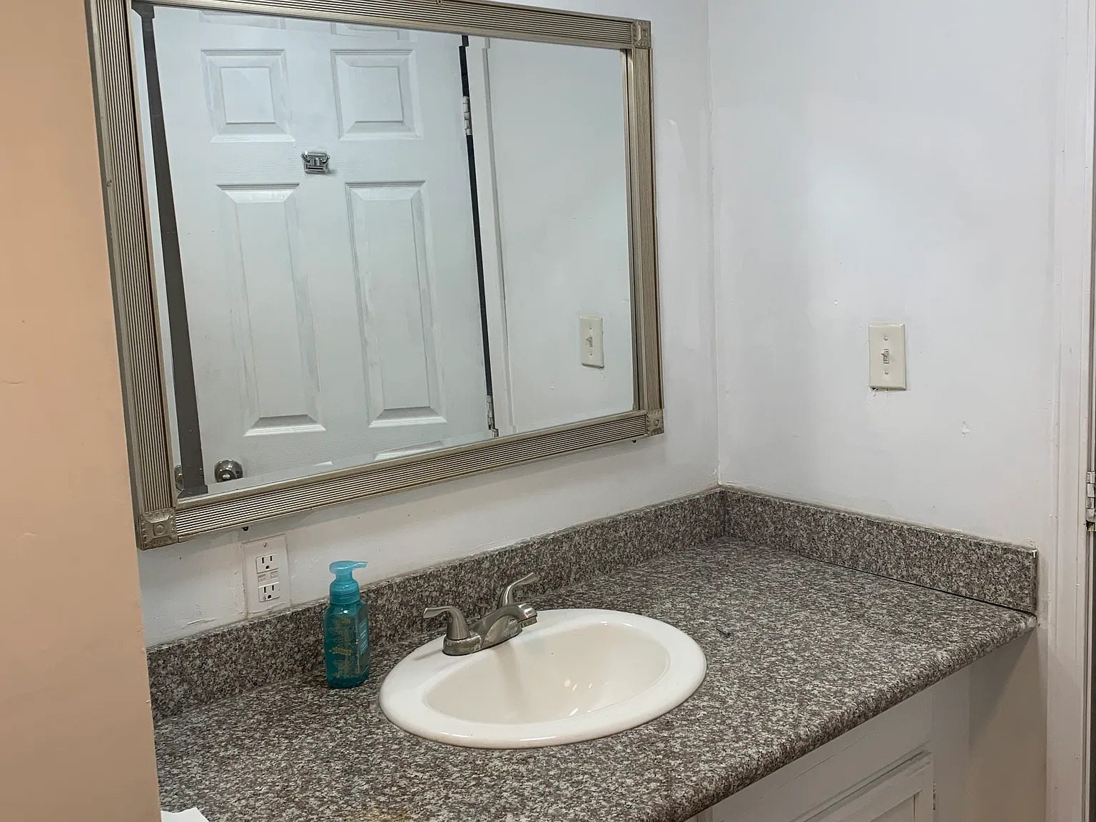 1 bed, 1000 sqft, $800 — Photo 4