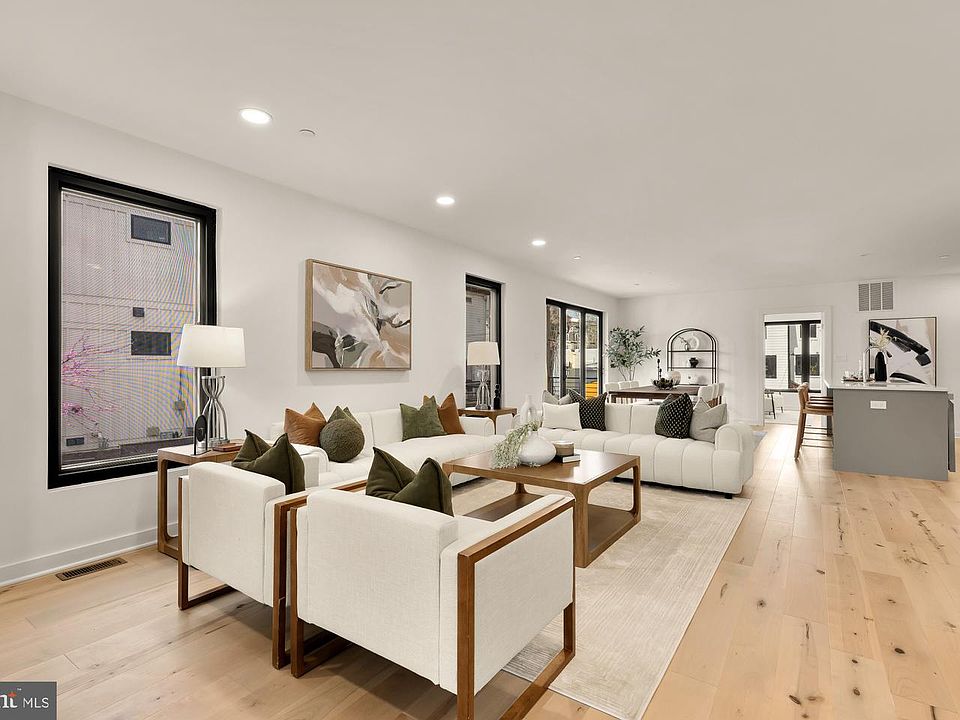 1st image of 641 Quebec Pl NW #1