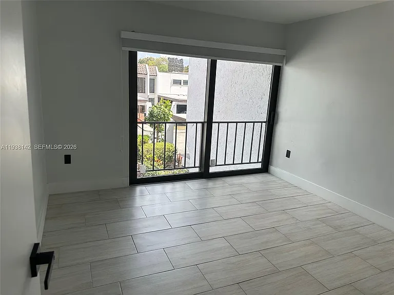 6526 Kendale Lakes Dr #1405 — Photo 8