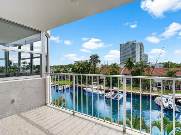 (undisclosed Address), North Miami Beach, FL 33160