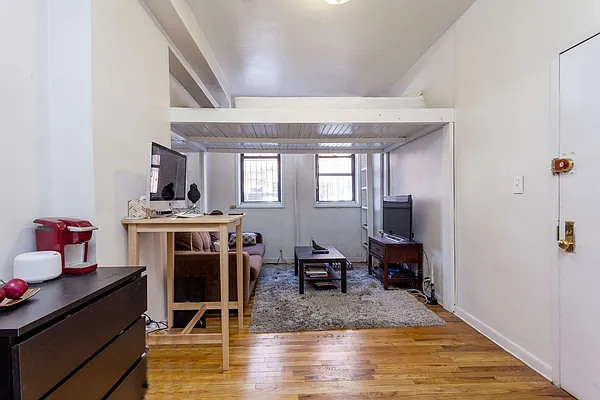 Rented by Compass | media 31