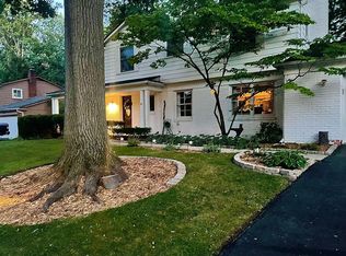 5571 Normanhurst Dr, West Bloomfield, MI 48322