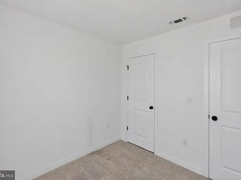 64 Silverbell Ave — Photo 17