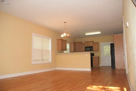 3B/2b Craftsman style house — Photo 3