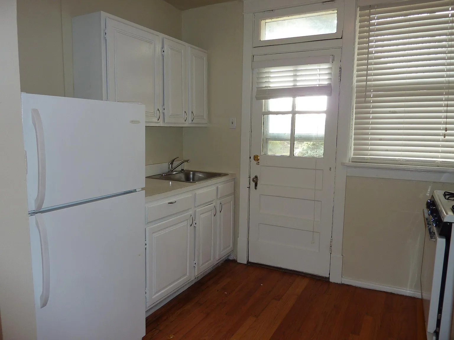 1 bed, 550 sqft, $825 — Photo 2