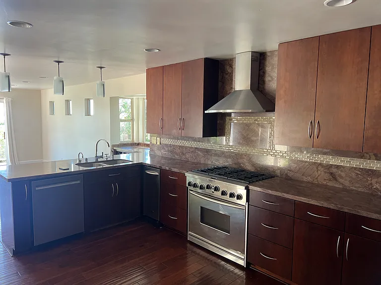 7800 Sierra Dr — Photo 38
