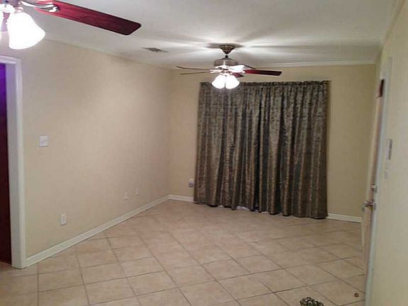 4th image of 2513 Jackson Blvd