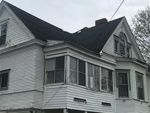 4th image of 1203 Midland Ave #A