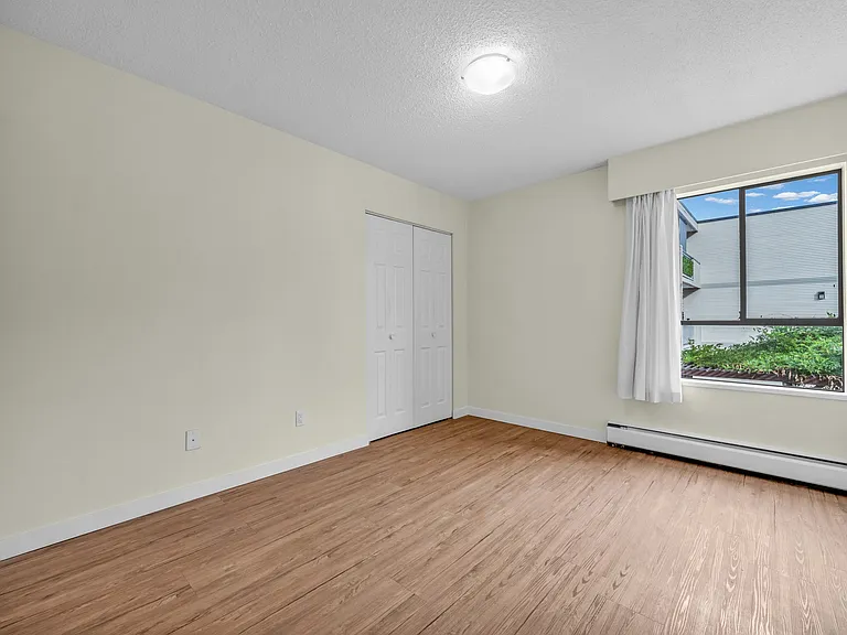 1655 Chesterfield Ave #206 — Photo 8