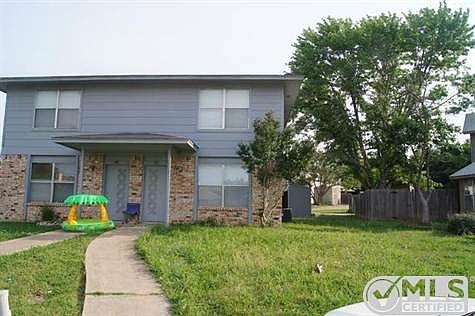 1st image of 208 Christina Pl