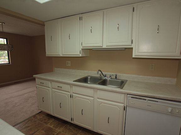 5th image of 220 Sequoia Ct