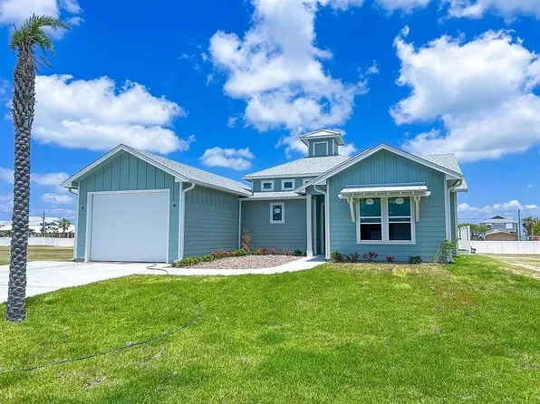 174 Tiki Dr, Rockport, TX 78382