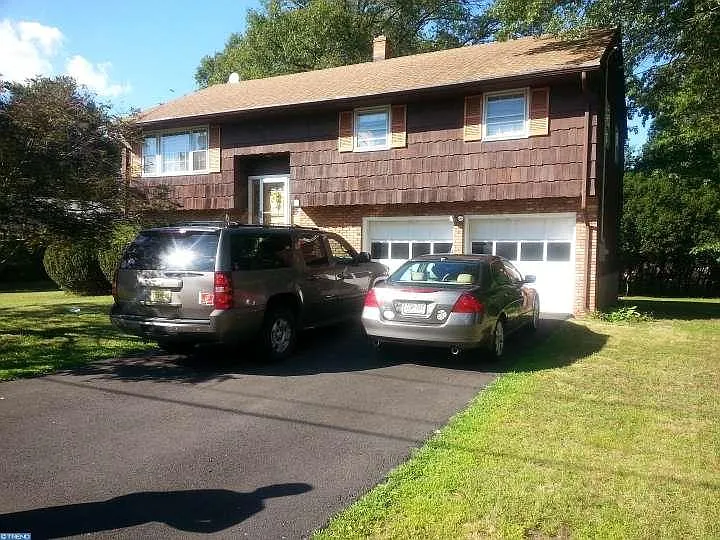 153 Dunellen Ave photo 1