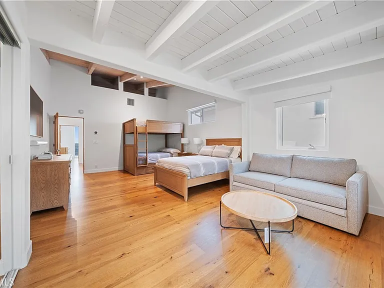 31654 Broad Beach Rd — Photo 37
