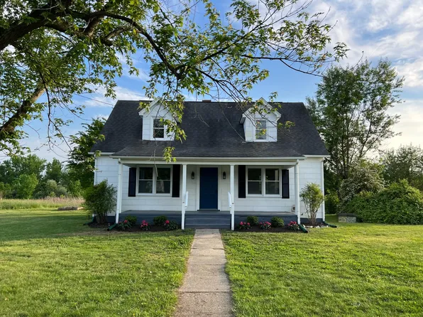 1461 Warrenton Rd, Fredericksburg, VA 22406