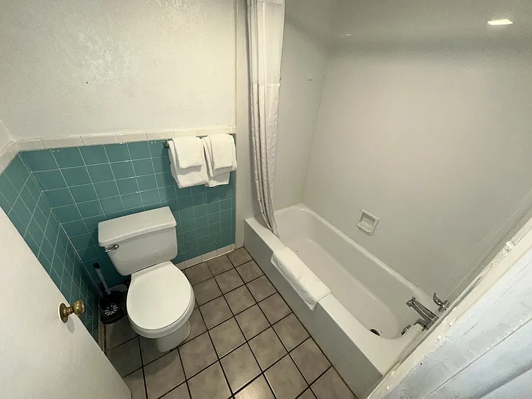 2530 Bloomfield Hwy — Photo 4