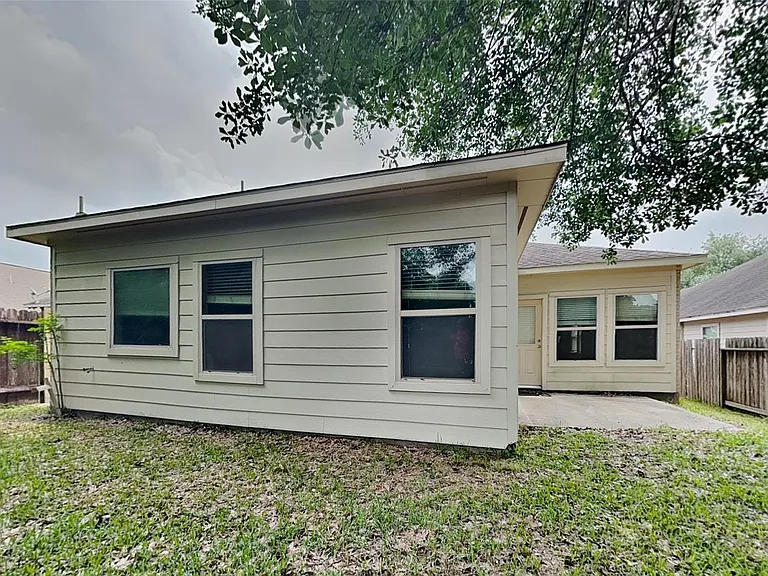 1411 Cameron Park Ln — Photo 20