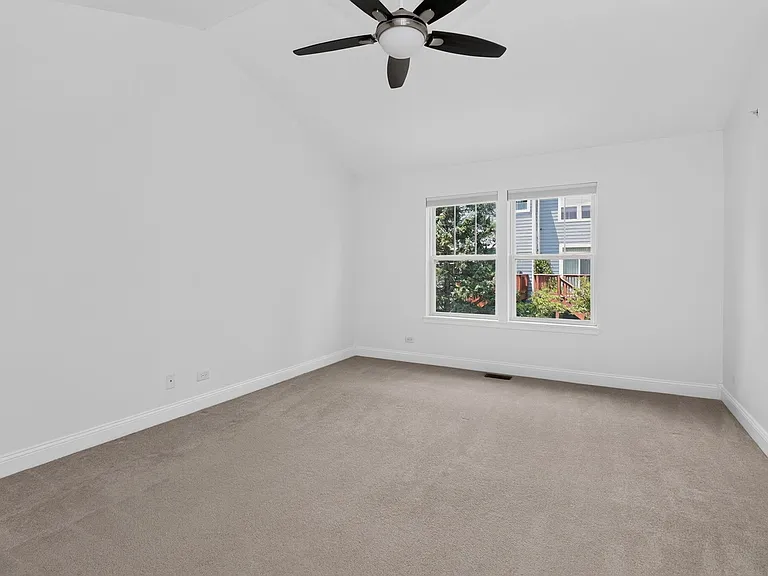 207 Tanglewood Dr — Photo 13