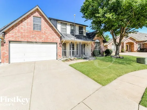 6733 Lucas Ln, North Richland Hills, TX 76182