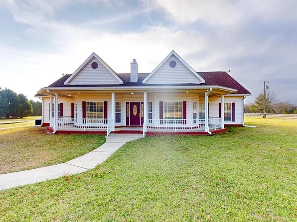 1812 Saint Mary Rd, Cottonwood, AL 36320