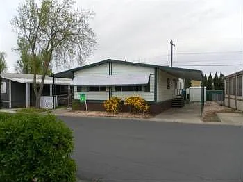 3645 Hawthorne Dr #104 photo 1