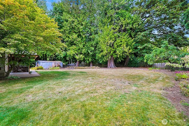 3rd image of 5948 Longdin Road