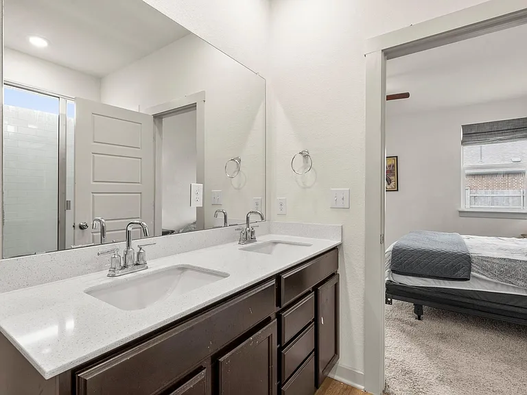 13900 McArthur Dr — Photo 15