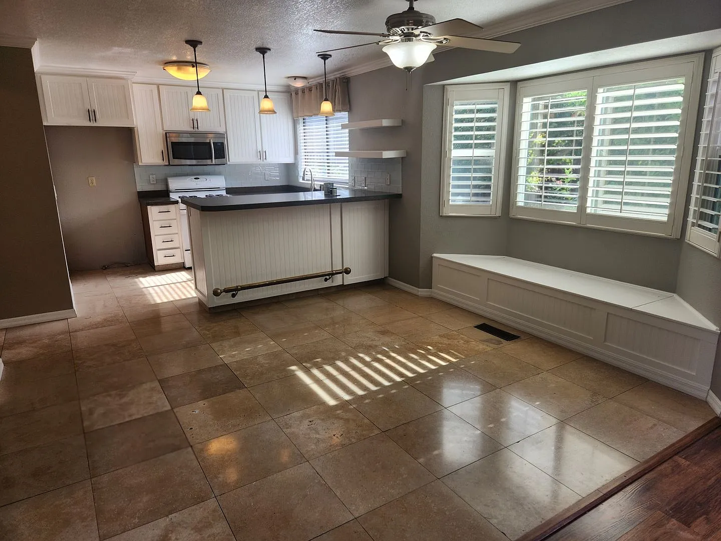 3 bedroom, 2.5 bathroom Single Family home in Rohnert Park — Photo 4