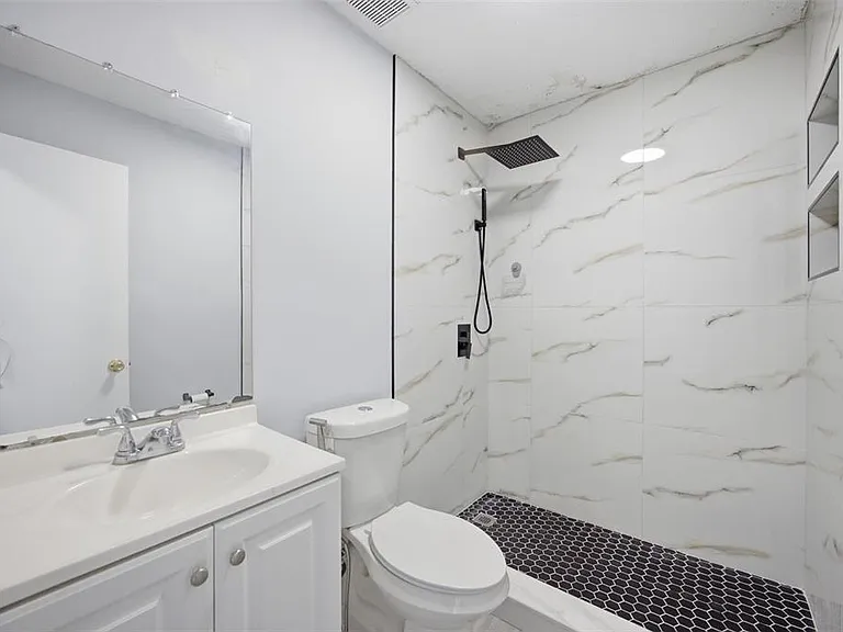 5412 N 48th St — Photo 20