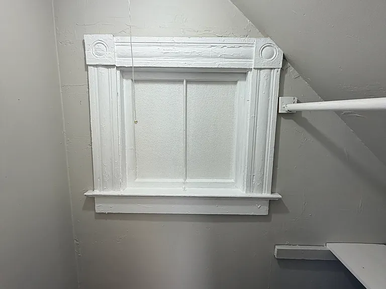 466 Main St — Photo 9