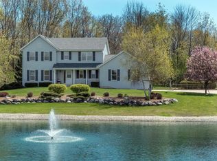 W151S10282 Thode Dr, Muskego, WI 53150