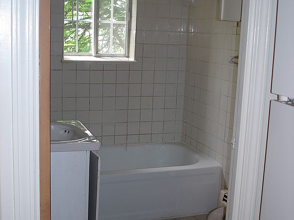 5th image of 3300 South Ave