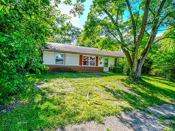 3rd image of 912 Greenheart Dr