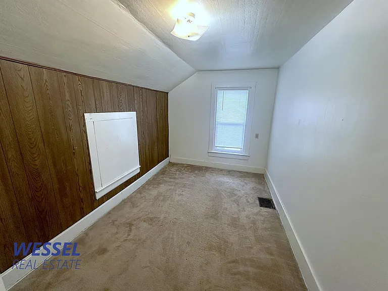 902 N Vernon St — Photo 12
