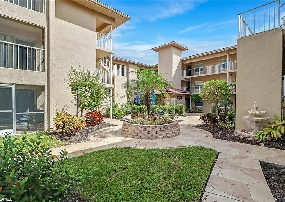 1075 Foxfire Ln #309