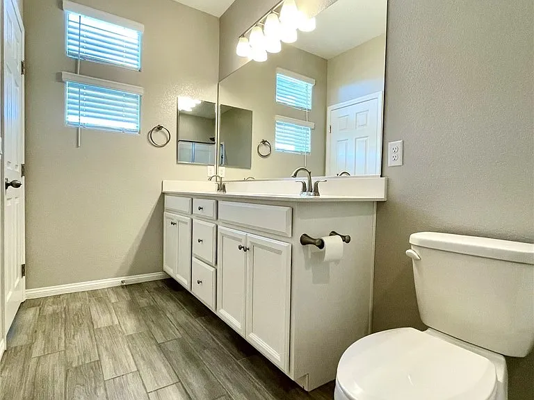 702 Cottonwood Hill Pl — Photo 25