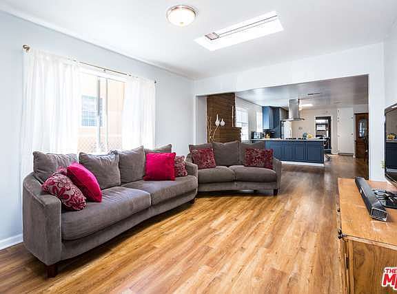 5th image of 3227 Hollydale Dr
