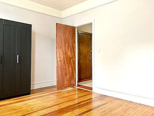 2nd image of 233 Maujer St #1F