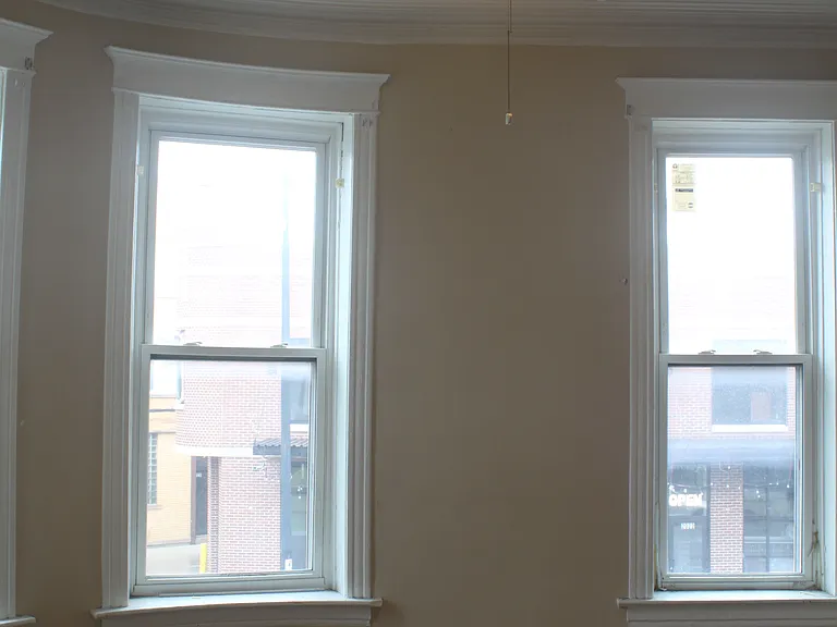 2025 W 35th St #2F — Photo 15