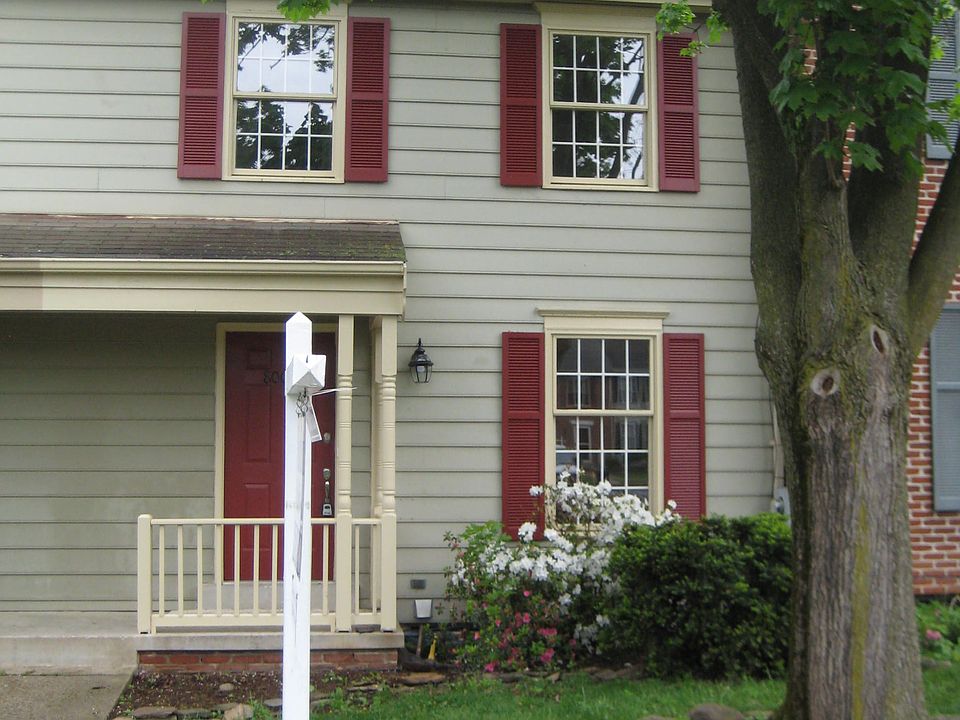 UPDATED- MOVE IN READY!