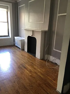 Sold by Manhattan Flats | media 19